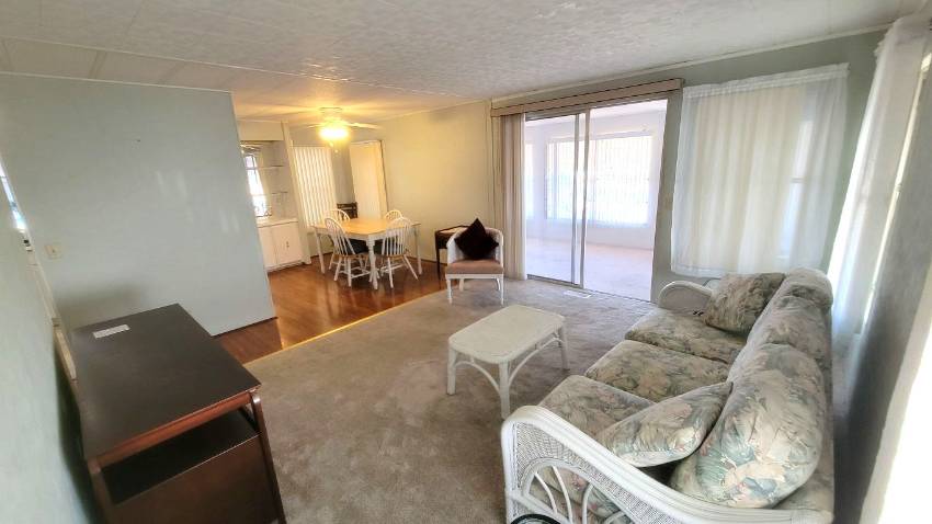 168 Juniper Drive West a Dundee, FL Mobile or Manufactured Home for Sale